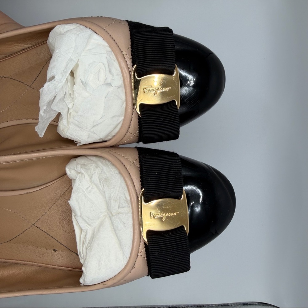Salvatore Ferragamo Varina Q Quilted Ballet Flats Black Nude Size 9C - Picture 9 of 10